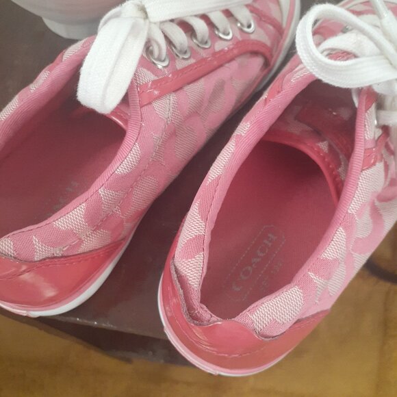 Coach Shoes 🎀☀️💐 - Picture 2 of 2